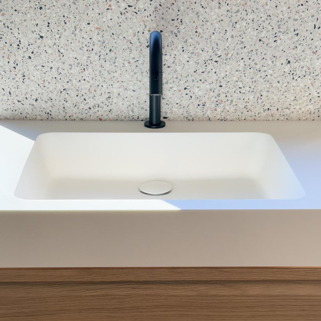 Léon, le plan avec vasque intégrée en Solid Surface
